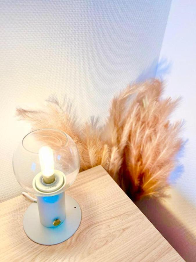 L'Atelier Chic - Wifi Fibre - Parking Privee - Balcon - Netflix Lägenhet Lanester Exteriör bild